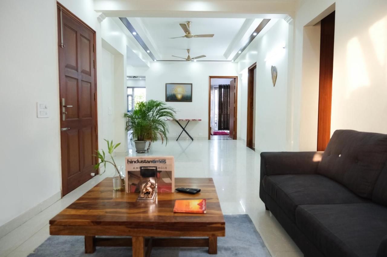 Lime Tree Luxurious 3Bhk Serviced Apartment Near Medanta Gurgaon Exterior photo