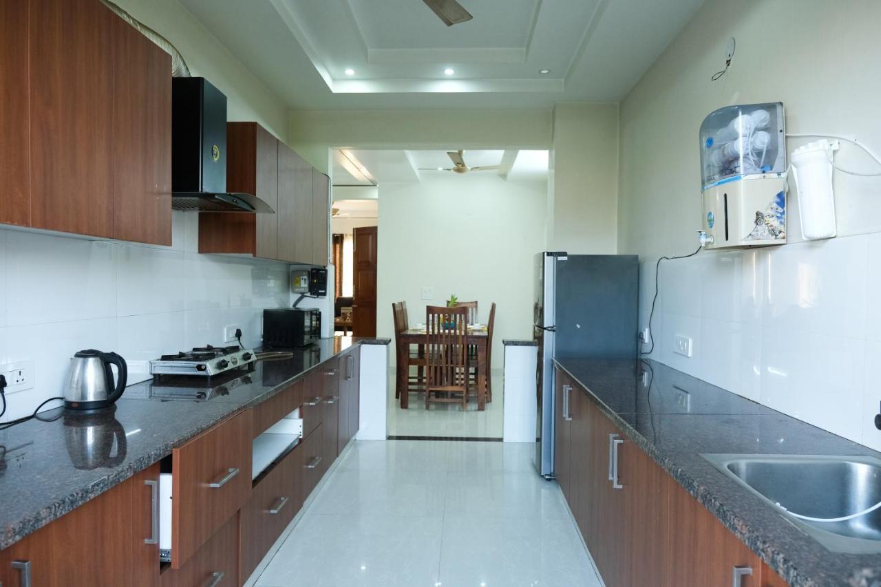 Lime Tree Luxurious 3Bhk Serviced Apartment Near Medanta Gurgaon Exterior photo